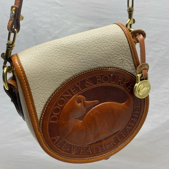 VINTAGE Dooney & Bourke Big duck Crossbody -Shoulder-BAG LEATHER WOMENS BEAUTY - Picture 4 of 16